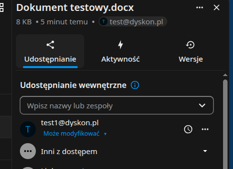Panel udostępniania z odbiorcą, który ma uprawnienie „Może modyfikować”
